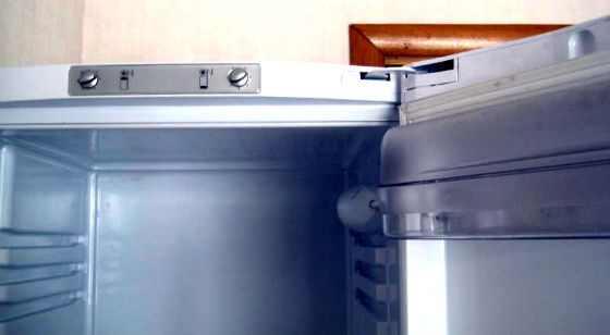 Перевесить двери холодильника в Долгопрудном | Вызов мастера по холодильникам на дом